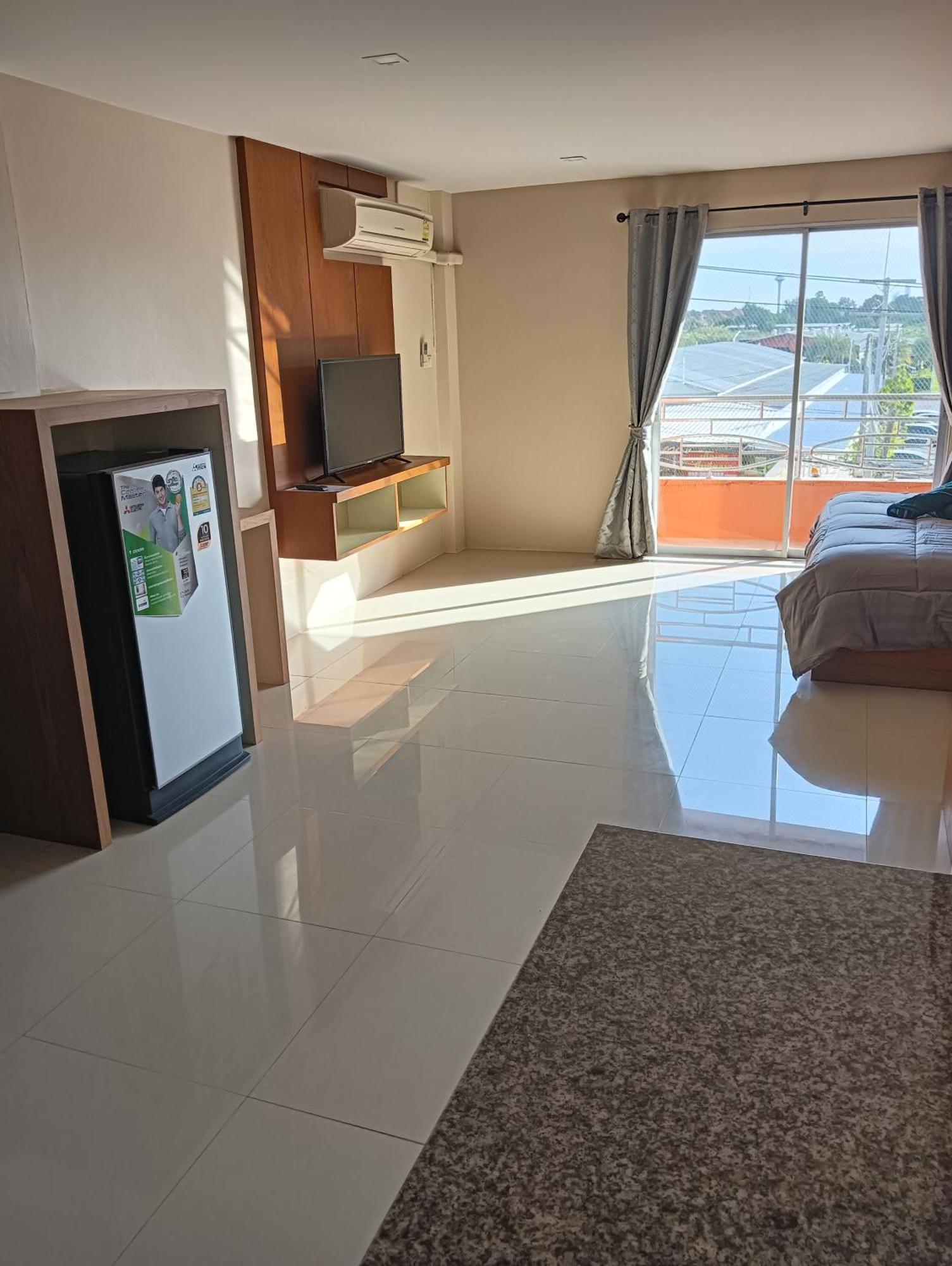 Cafe Nana Hotel Nong Prue 外观 照片